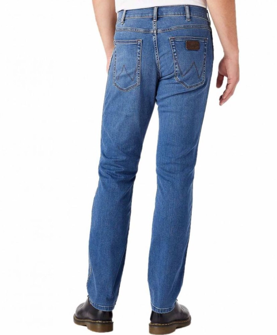 Herren Wrangler Stretch Jeans | Wrangler Jeans Greensboro In Hellblauem Bright Stroke