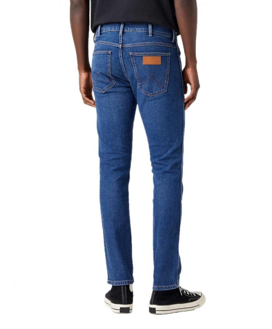 Herren Wrangler Tapered | Wrangler Larston Jeans Tapered Fit Aus Blauem Stretch Denim