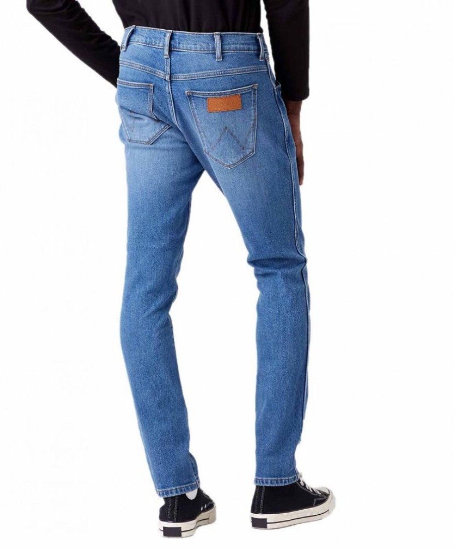 Herren Wrangler Tapered | Wrangler Larston Jeans Tapered Aus Blauem Vintage-Denim