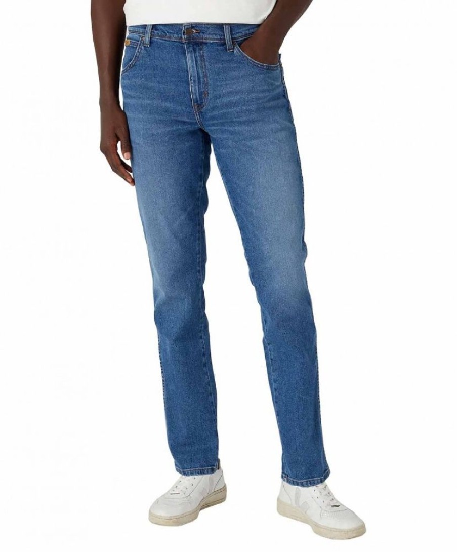 Herren Wrangler Slim Fit | Wrangler Texas Slim Jeans In Mittelblauer Maverik Waschung