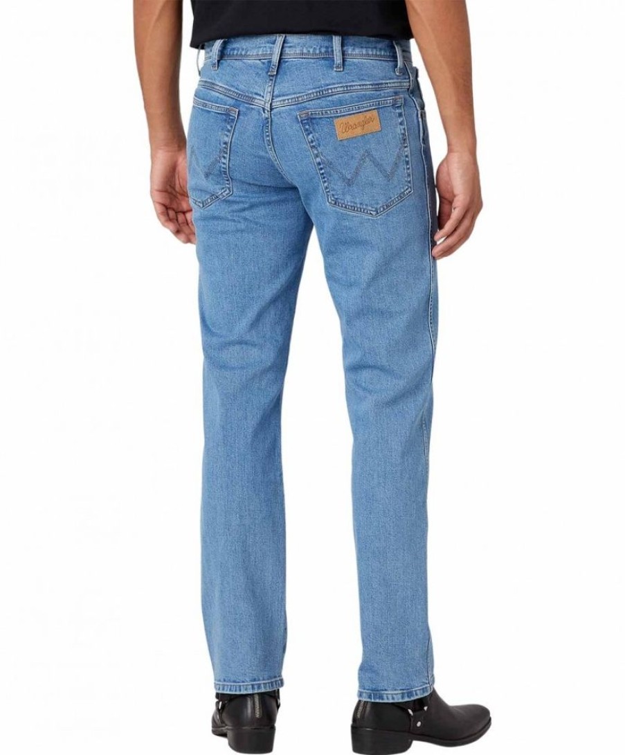 Herren Wrangler Regular Fit | Wrangler Texas Stretch Jeans In Hellblauer Waschung